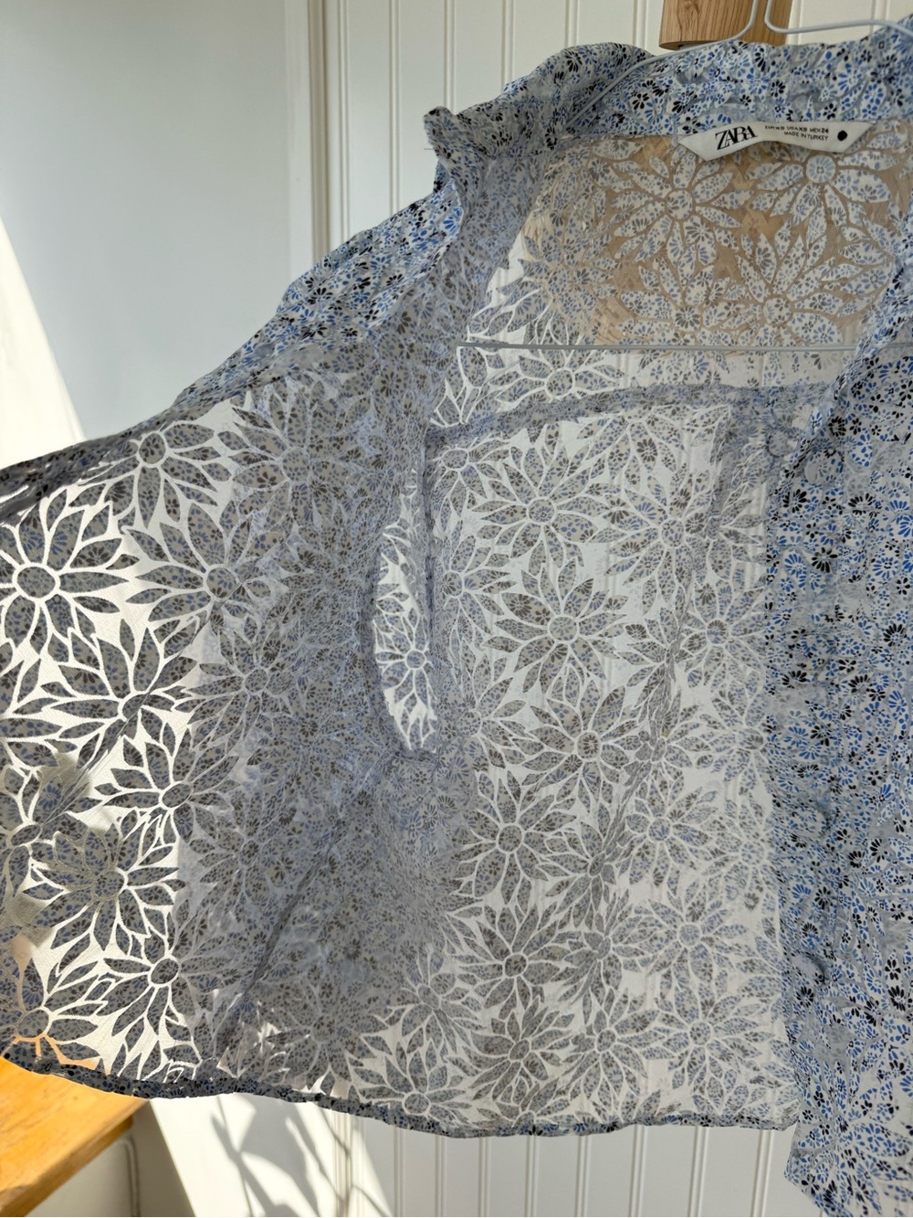 Zara Pale Blue Floral Lace-Trim Button Front Blouse - Picture 5 of 9